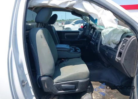 2016 Ram 1500 Tradesman из США, поврежденный, VIN 3C6JR6AT0GG331339